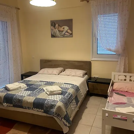 Iliana House *
