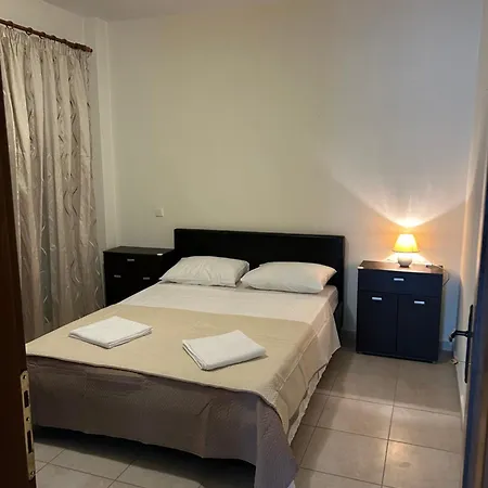 Iliana House Néoi Epivátai