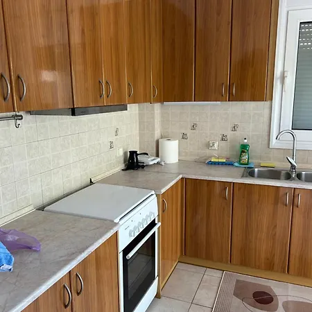 Iliana House * Néoi Epivátai