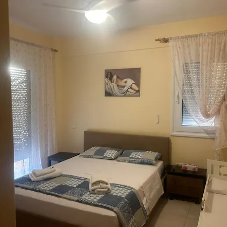 Iliana House * Néoi Epivátai