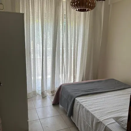Iliana House Apartman *