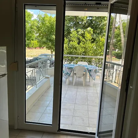 Iliana House Apartment *