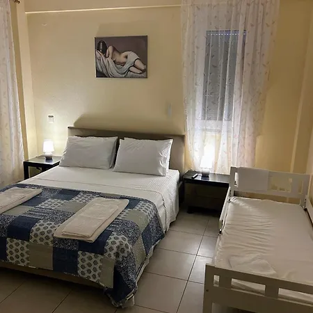 Iliana House * Néoi Epivátai